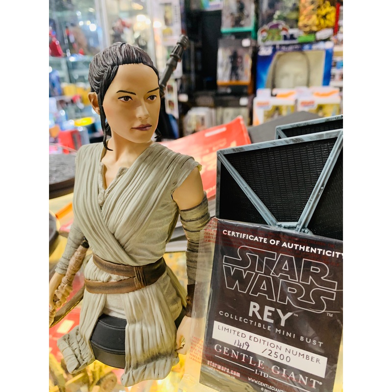 Star Wars Rey Gentle Giant mini bust