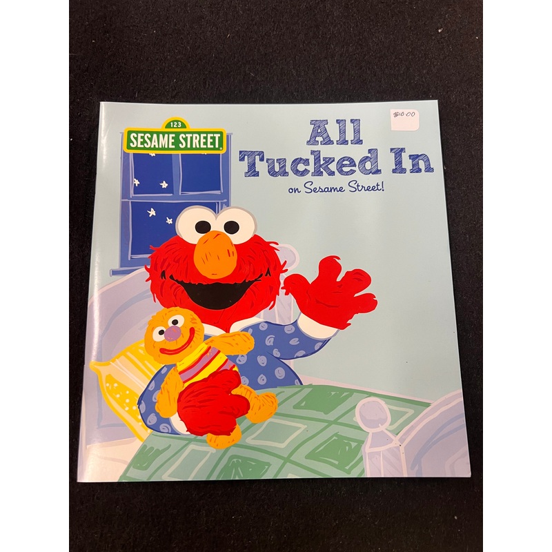 ALL TUCKED IN on Sesame Street! –   (Small PB 2021)