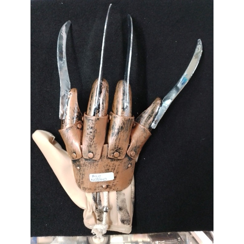 A Nightmare On Elm St Freddy Krueger Glove – N05940
