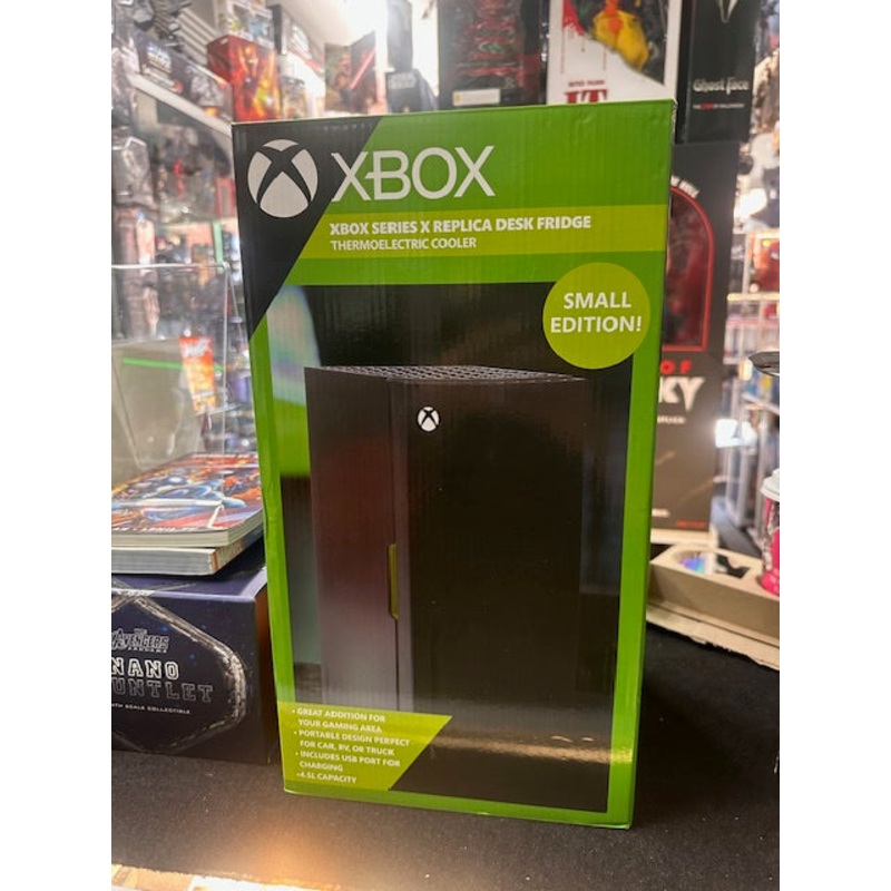 Ukonic Xbox Series X Replica Mini Fridge