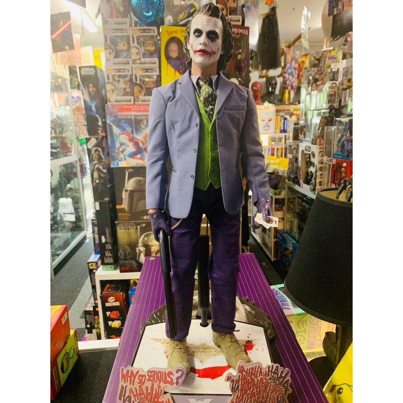 The Dark Knight the joker 1/4 scale with all extras master piece