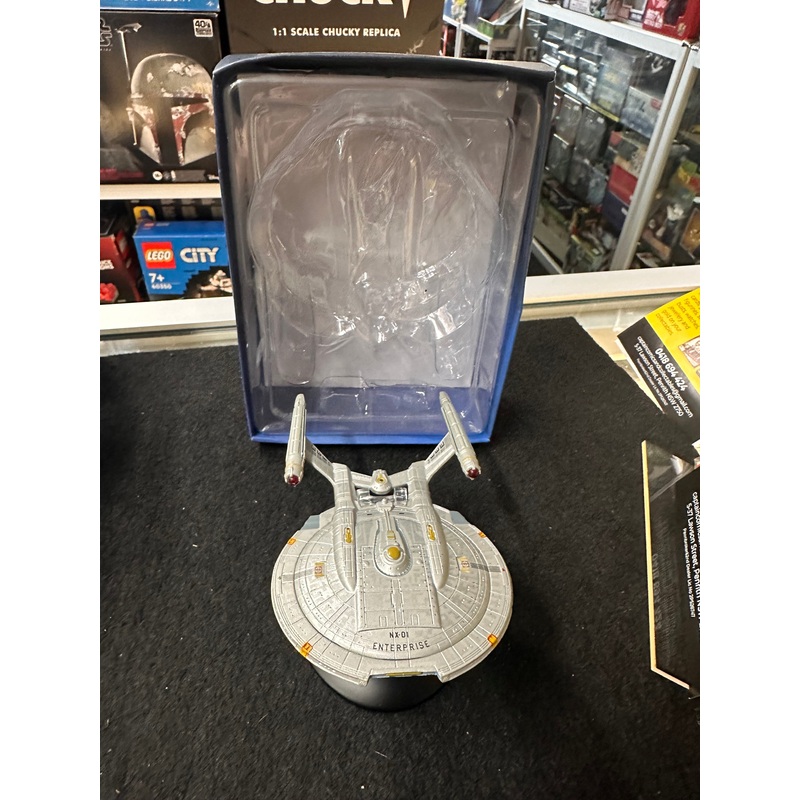 STAR TREK COLLECTORS MODEL ENTERPRISE NX-01