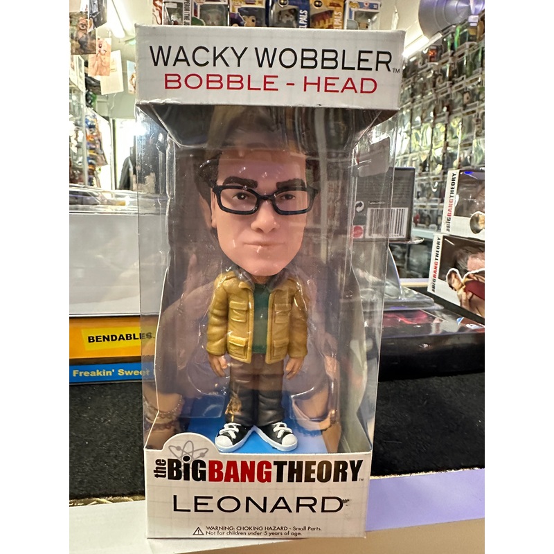 THE BIG BANG THEORY WACKY WOBBLER BOBBLE- HEAD LEONARD
