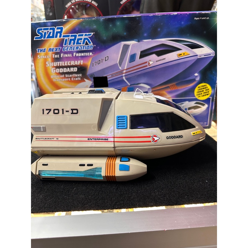 STAR TREK THE NEXT GENERATION  1992 SHUTTLECRAFT GODDARD