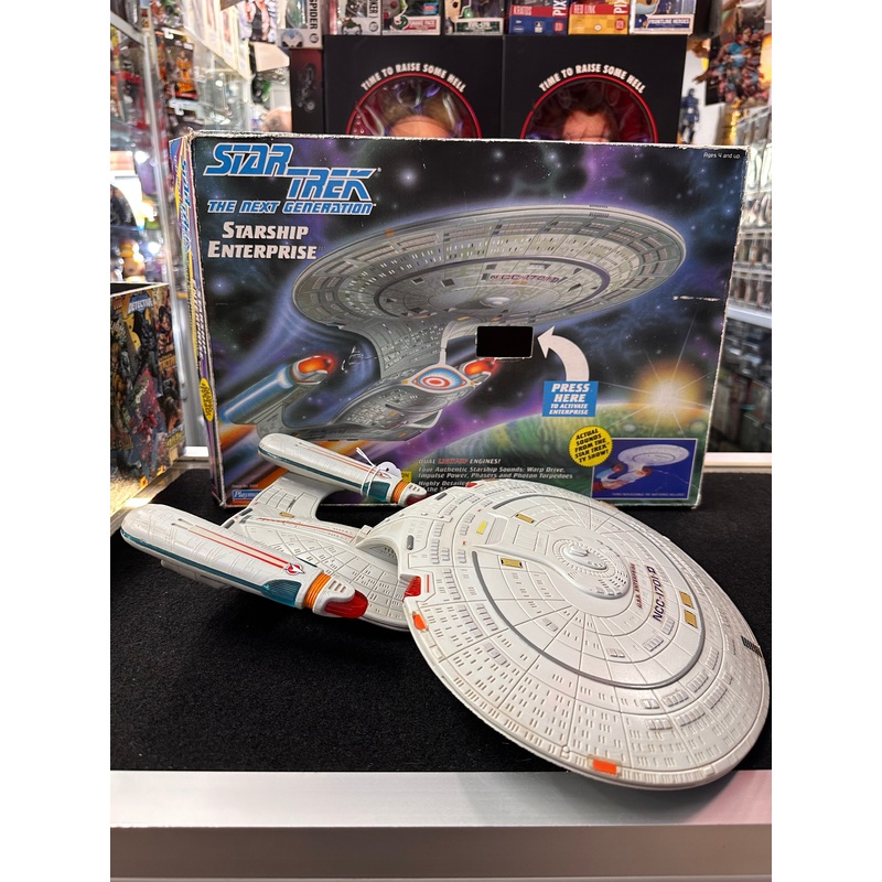 STAR TREK THE NEXT GENERATION STARSHIP ENTERPRISE