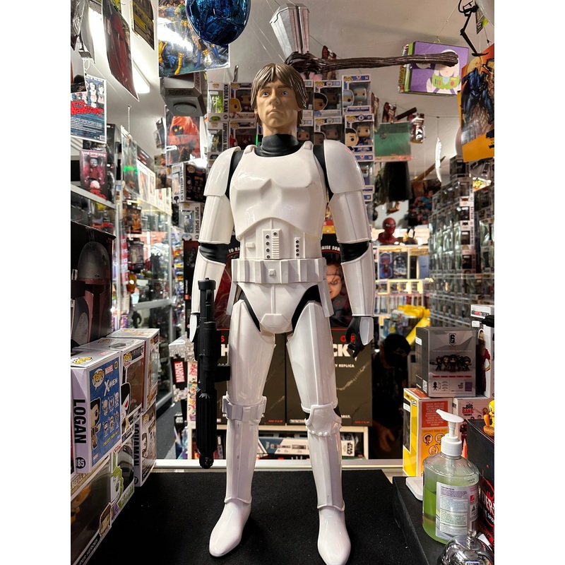 STAR WARS 34 LUKE SKYWALKER AS STORMTROOPER