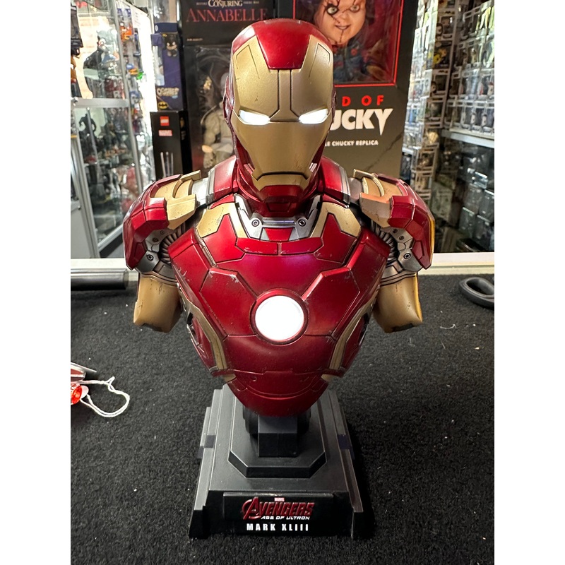 AVENGERS AGE OF ULTRON MARK XL111 IRON MAN LIGHT UP BUST