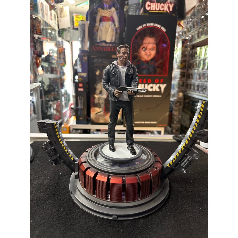 TERMINTOR GENISYS 1/10 SCALE STATUE