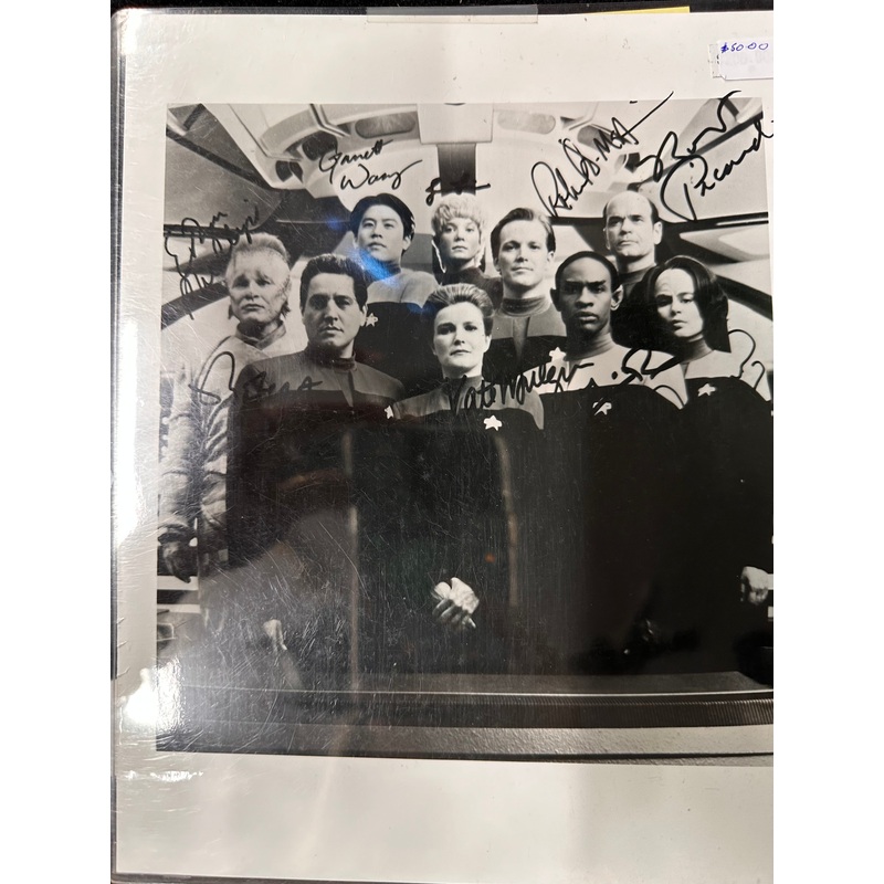 STAR TREK VOYAGER CAST AUTOGRAPHS WITH C.O.A
