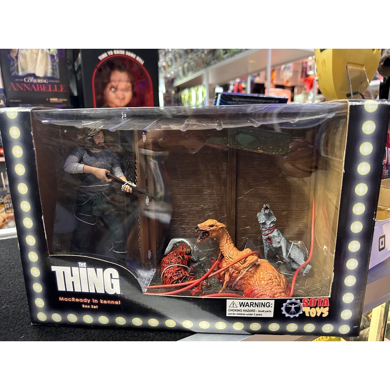 THE THING MACREADY IN KENNEL BOX SET (RARE)