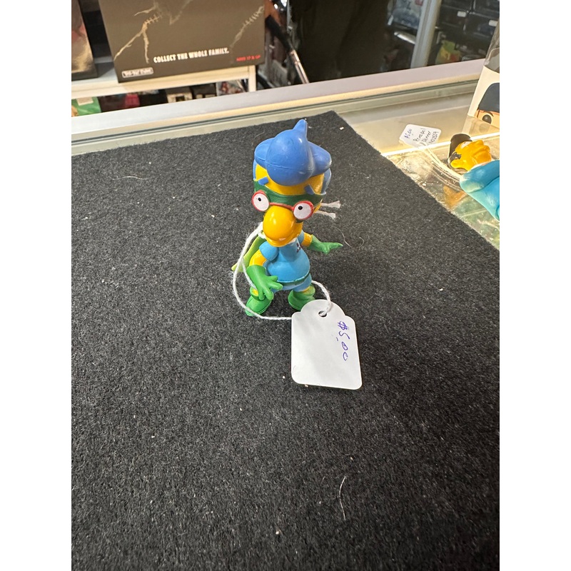 THE SIMPSONS FALLOUT BOY MILHOUSE FIGURE