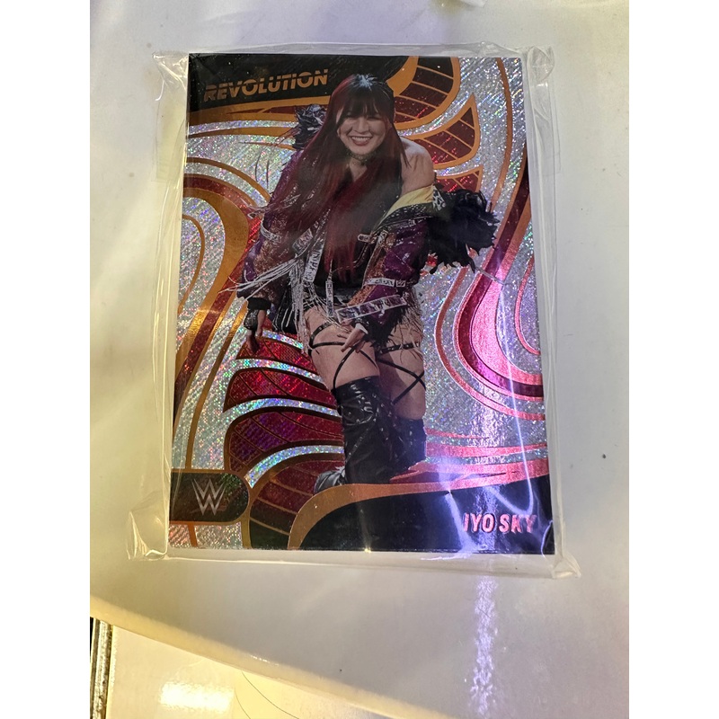 2023 WWE REVOLUTION TRADING CARDS