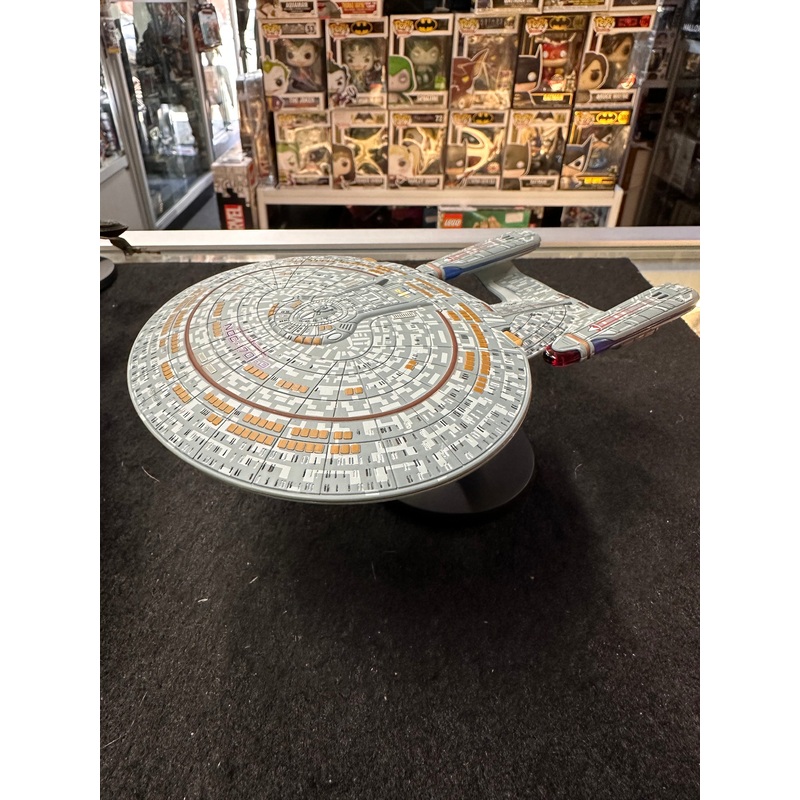 STAR TREK U.S.S ENTERPRISE NCC-1701-D