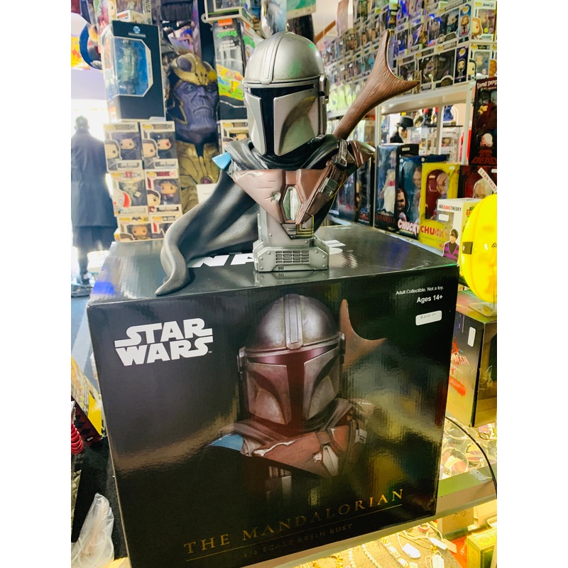 Star Wars The Mandalorian 1/2 scale bust numbered