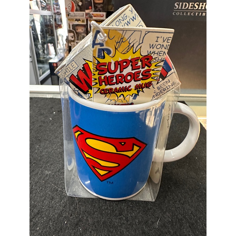 SUPER HERO MUG WITH TOFFEES