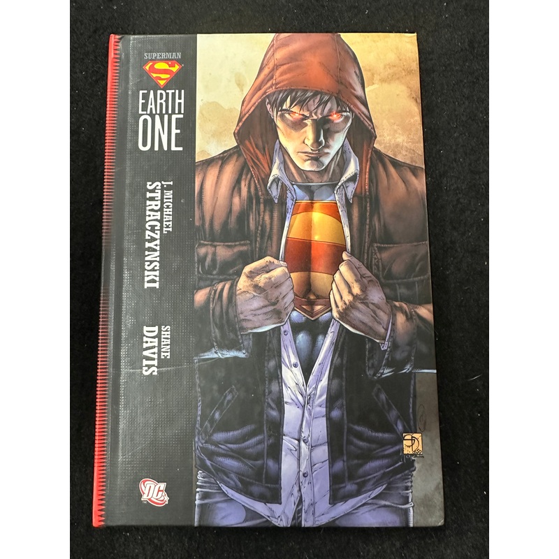 SUPERMAN EARTH ONE
