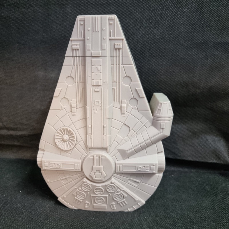 Star Wars Solo Drink Souvenir Sipper – Millennium Falcon