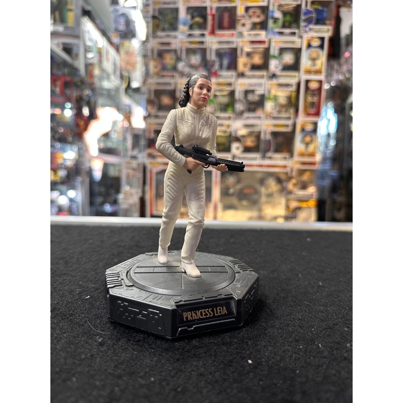 STAR WARS 1998 HASBRO PRINCESS LEIA FIGURE
