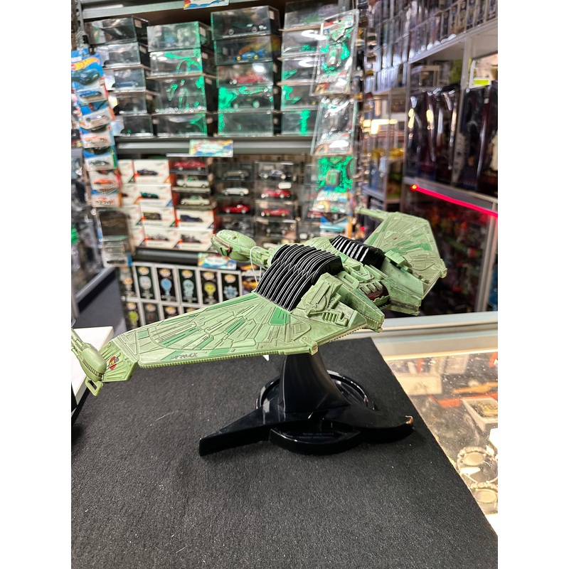 Star Trek Starship Legends: Klingon Bird of Prey by Diamond Select