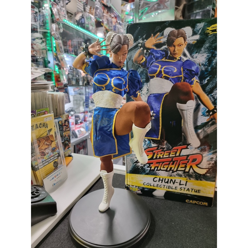 STREET FIGHTER CHUN-LI COLLECTIBLE STATUE 303/550