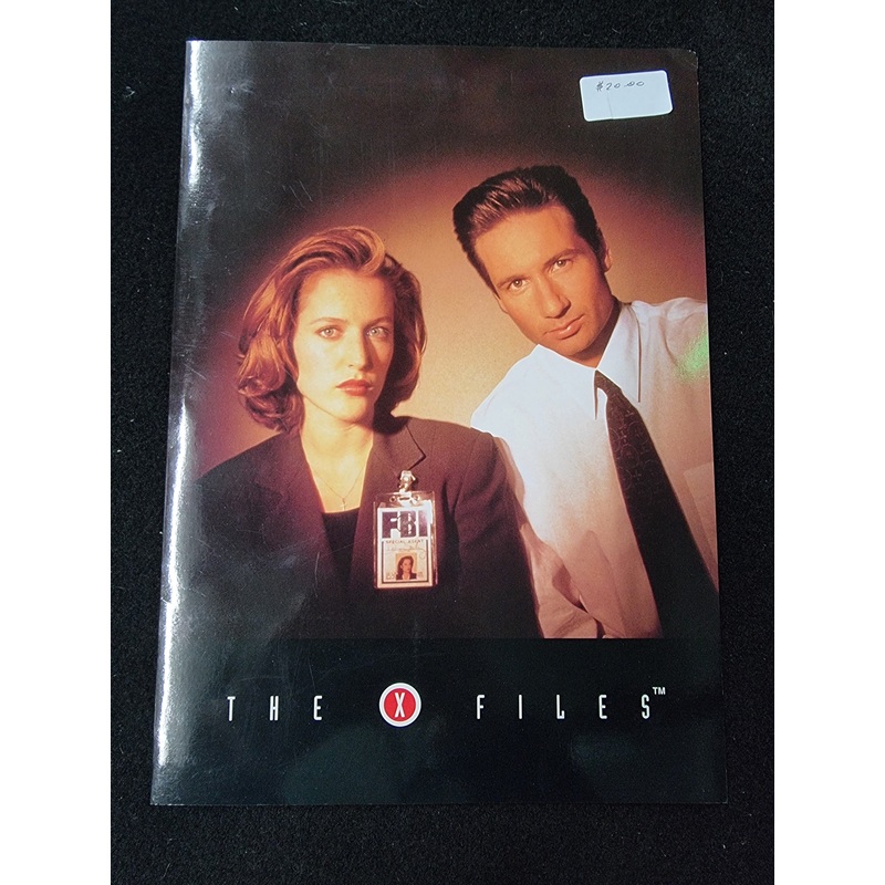 THE X-FILES LIMITED EDITION COLLECTOR PACK