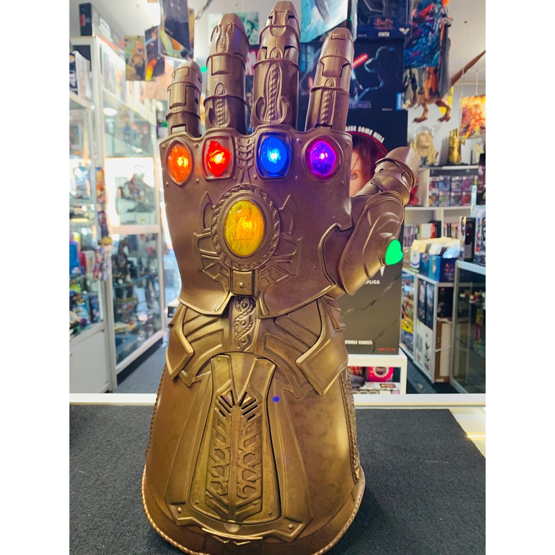 Avengers Infinity Gauntlet Glove (Fingers move makes sounds and lights up)