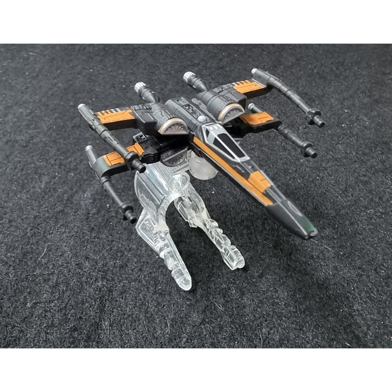 STAR WAR X-WING HOT WHEELS WITH STAND