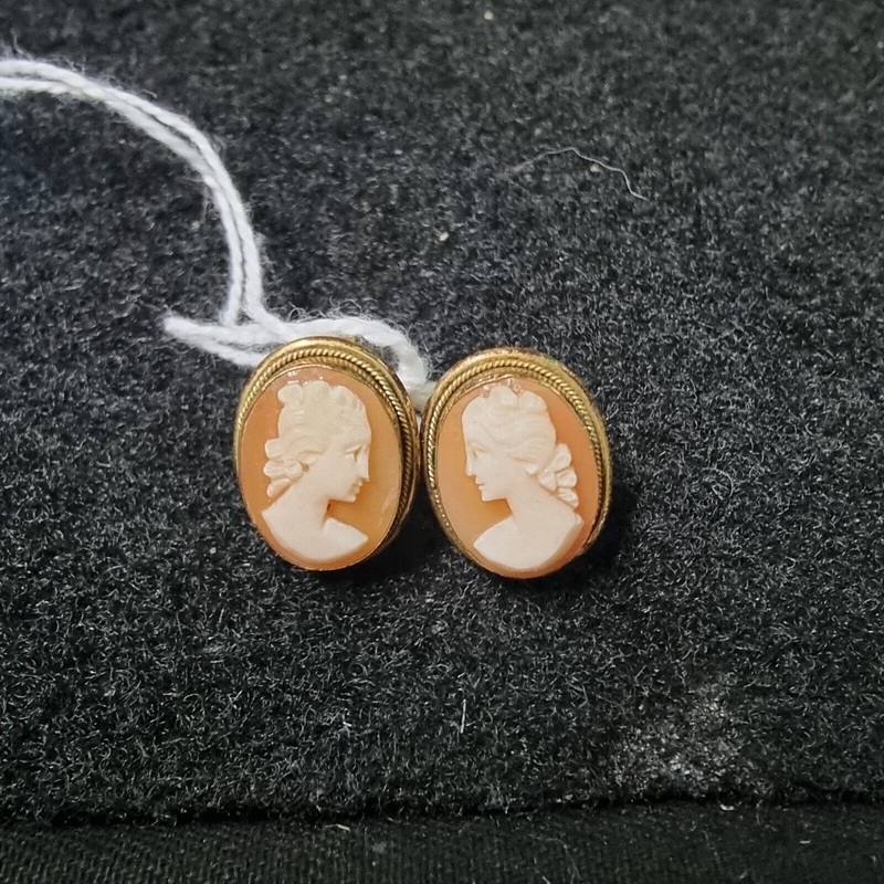 Vintage Dainty Oval Carved Lady Cameo