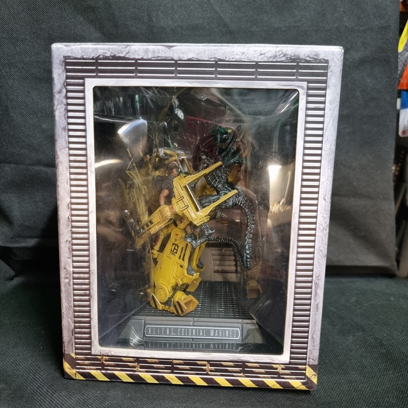 Aliens: Colonial Marines Collector’s Edition (Game Not Included)