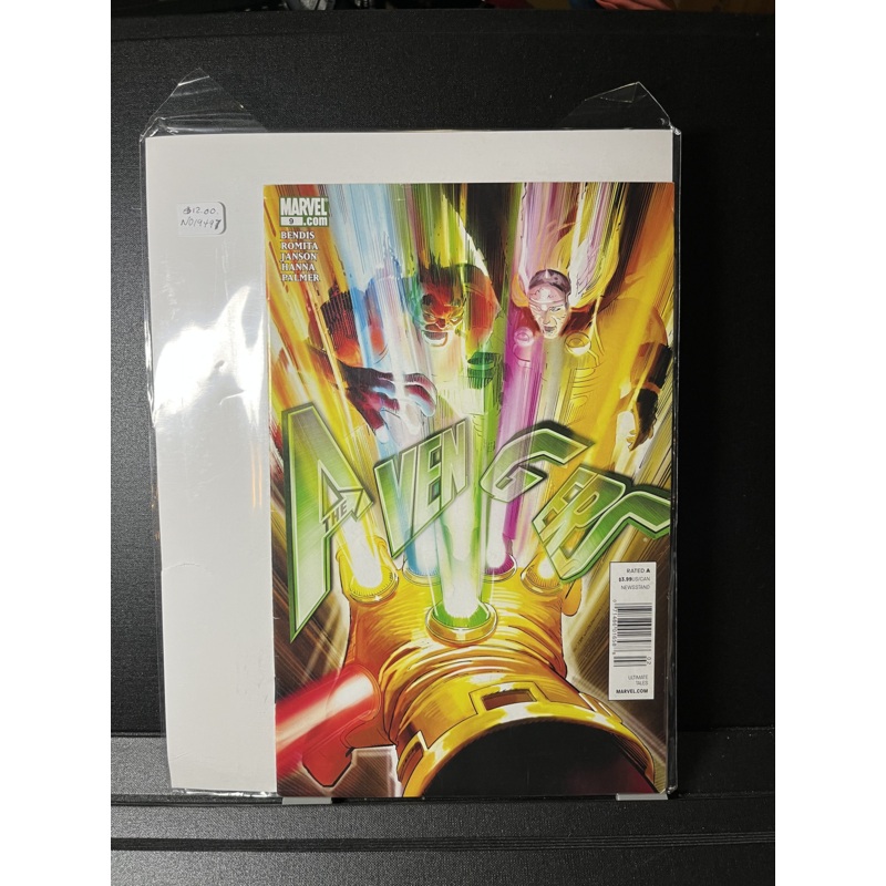 AVENGERS  #9  2010 SERIES  – BRIAN BENDIS  – MARVEL COMICS